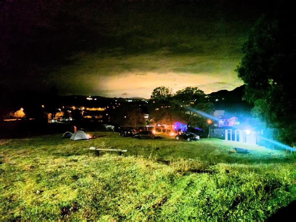 Camping Las Acacias 瓜塔维塔 外观 照片