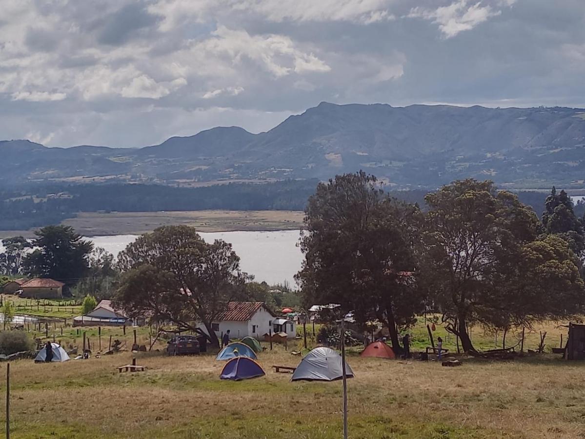 Camping Las Acacias 瓜塔维塔 外观 照片