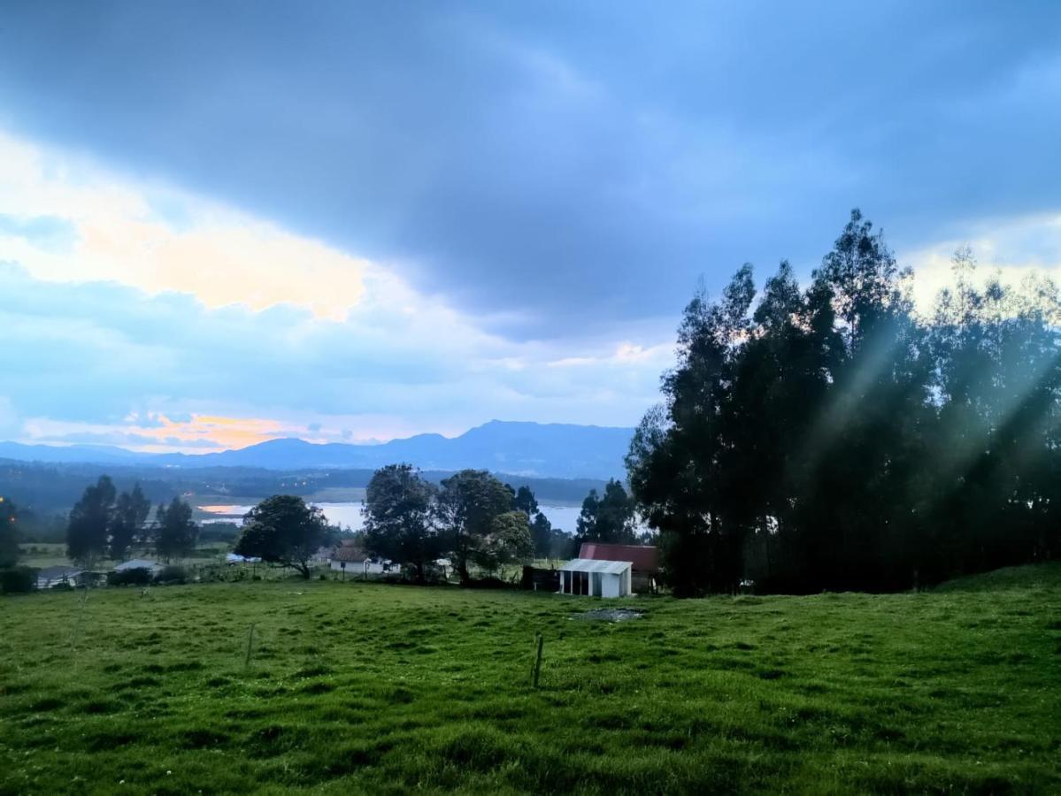 Camping Las Acacias 瓜塔维塔 外观 照片