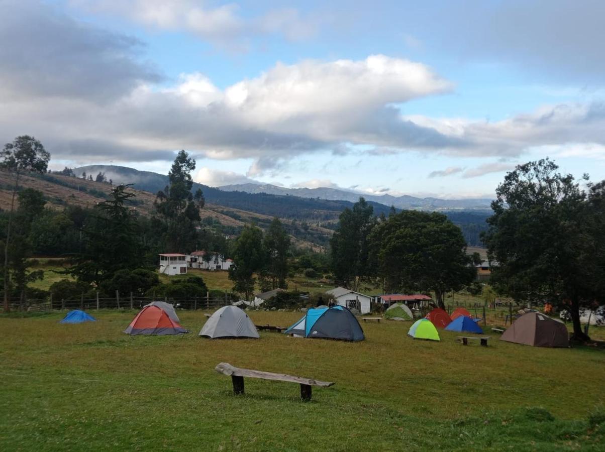 Camping Las Acacias 瓜塔维塔 外观 照片