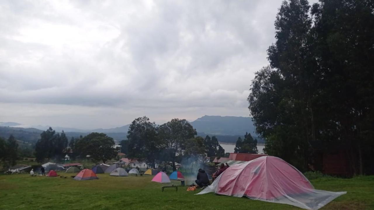 Camping Las Acacias 瓜塔维塔 外观 照片